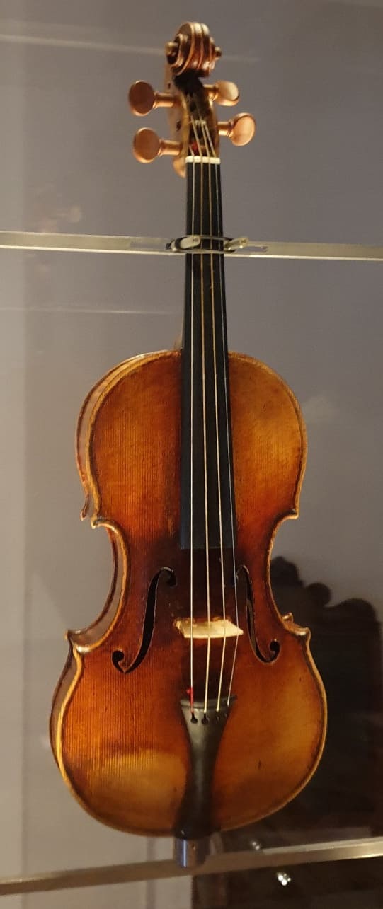 Скрипка Гварнери дель Джезу