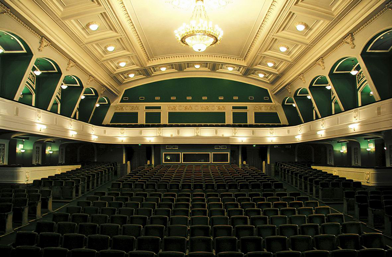 Зал русского драматического театра Одесса